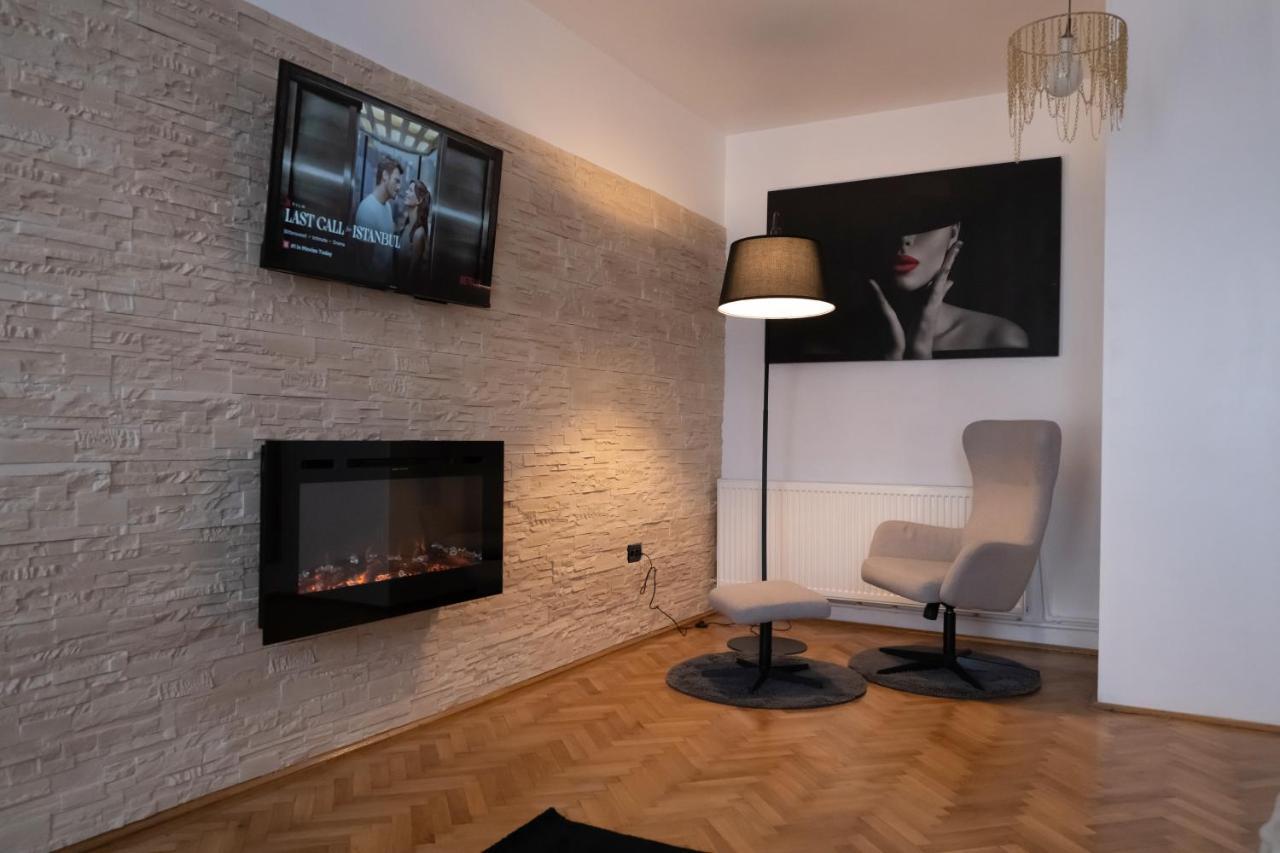 Hotel Casa Basarab Braşov Extérieur photo