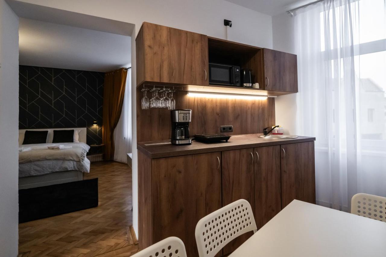 Hotel Casa Basarab Braşov Extérieur photo