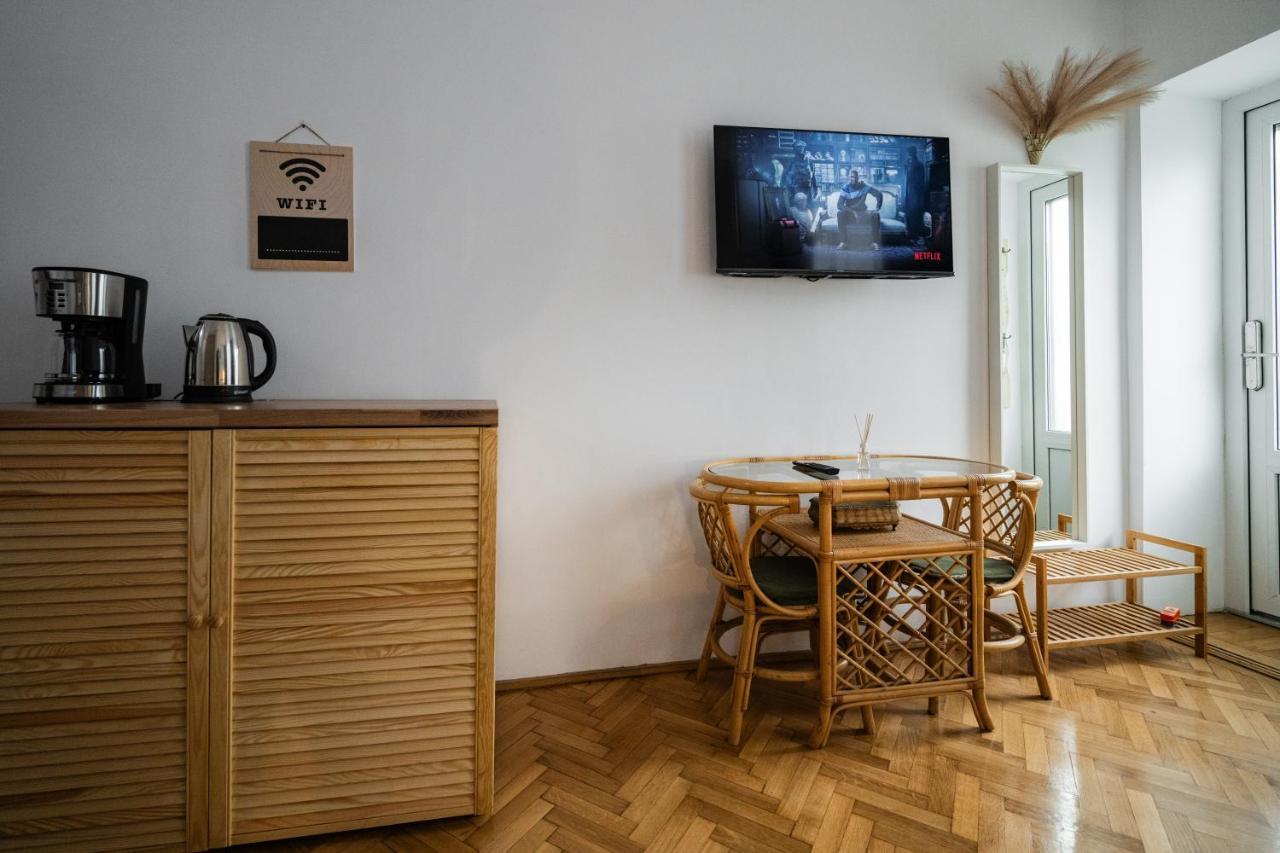 Hotel Casa Basarab Braşov Extérieur photo