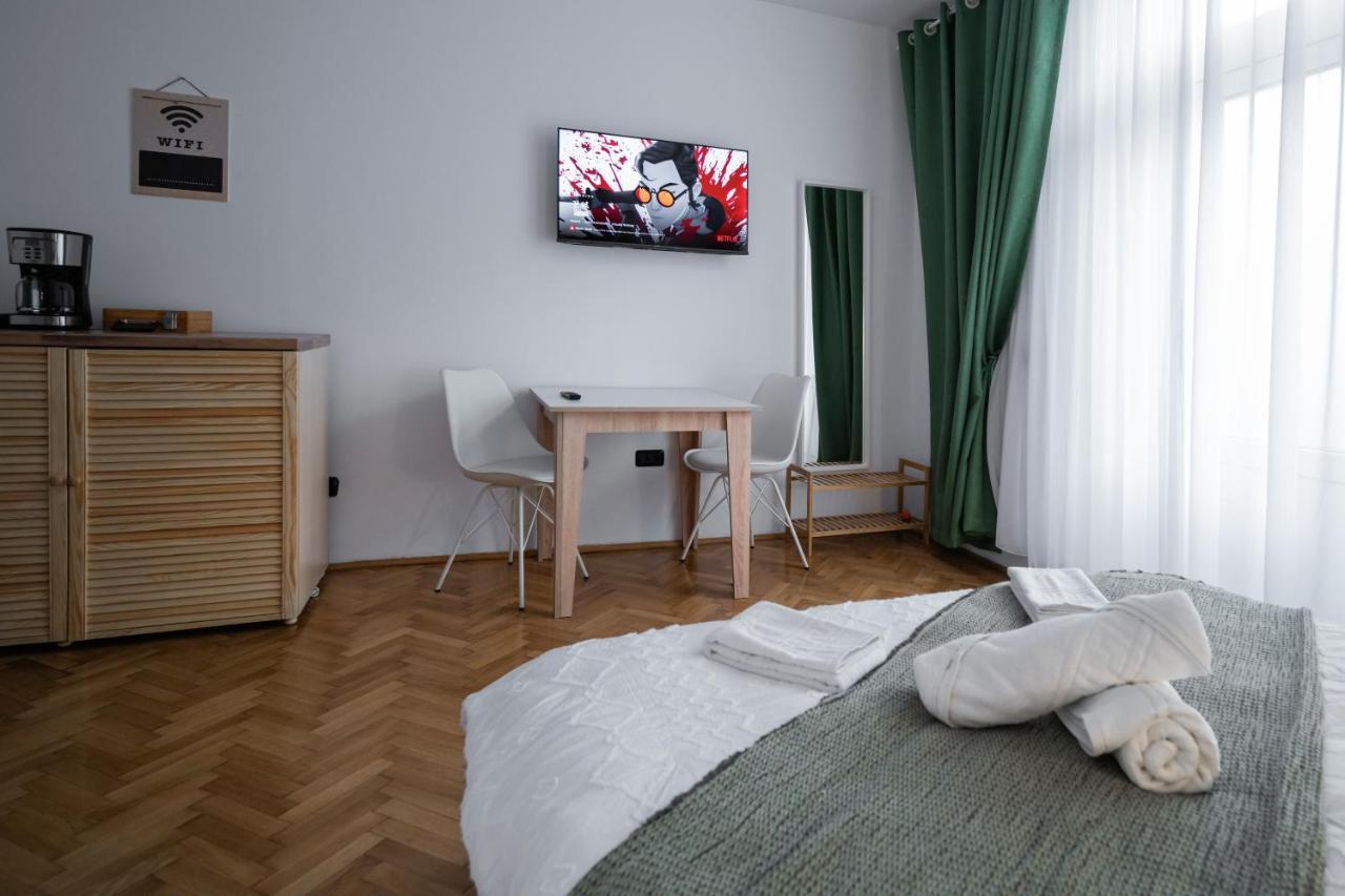 Hotel Casa Basarab Braşov Extérieur photo
