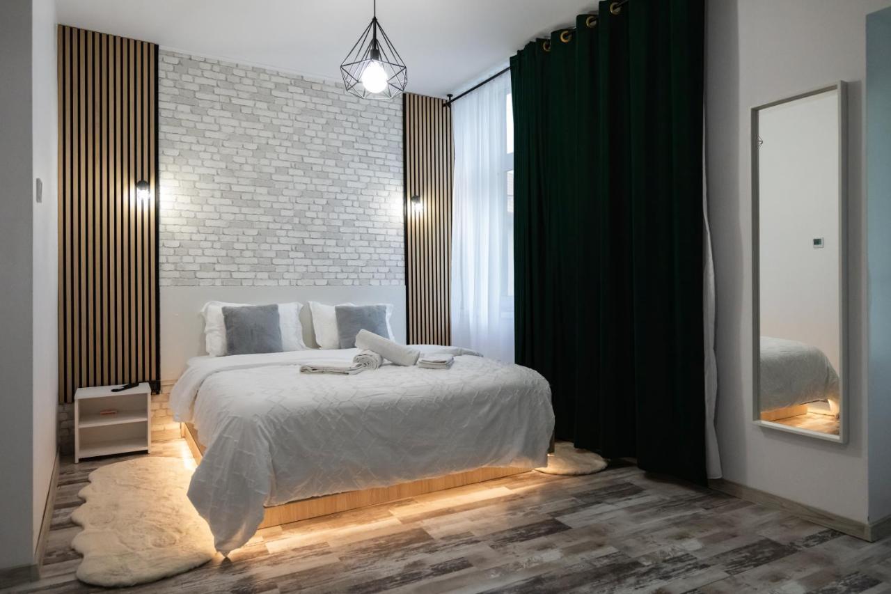 Hotel Casa Basarab Braşov Extérieur photo