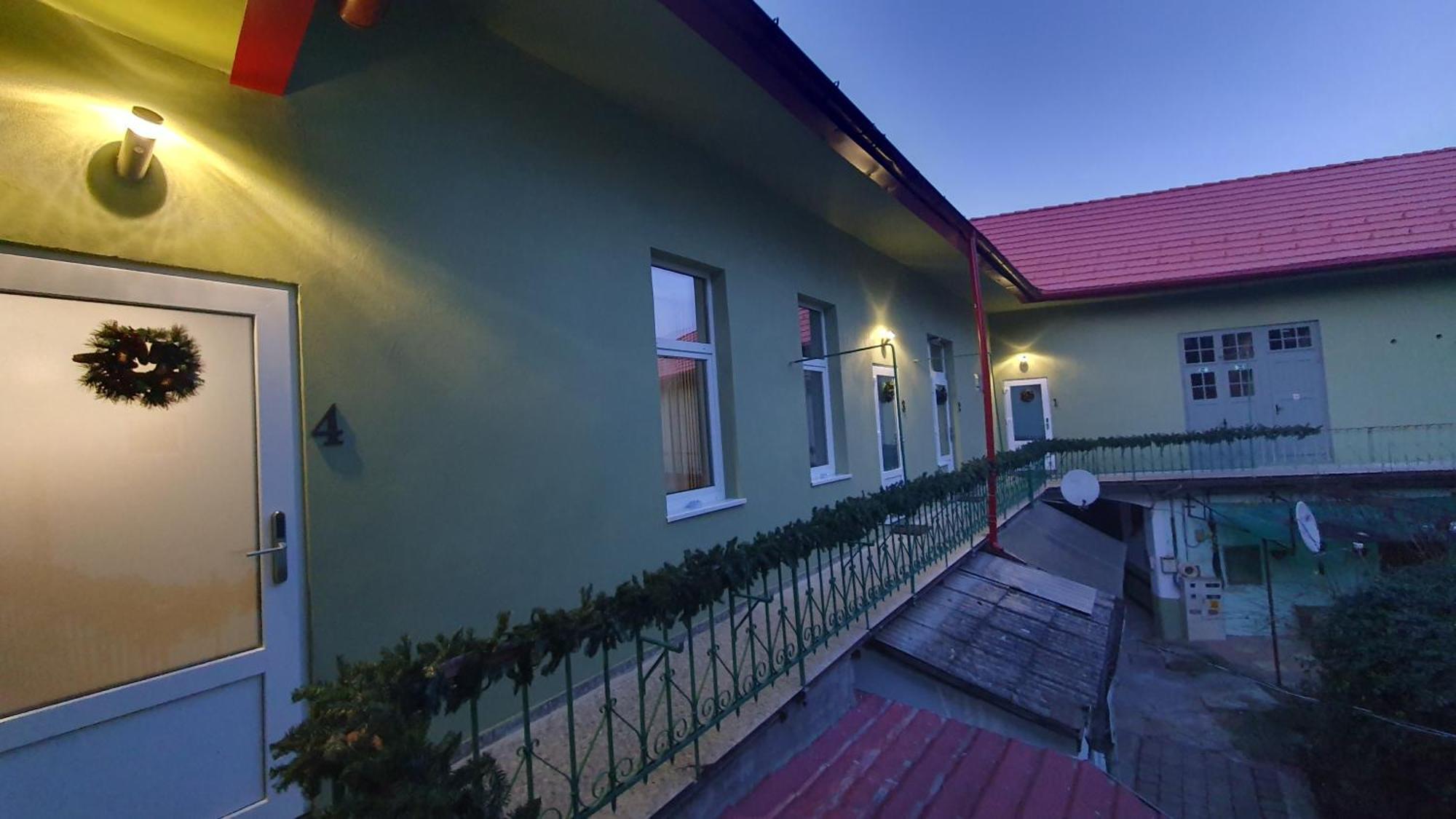 Hotel Casa Basarab Braşov Extérieur photo