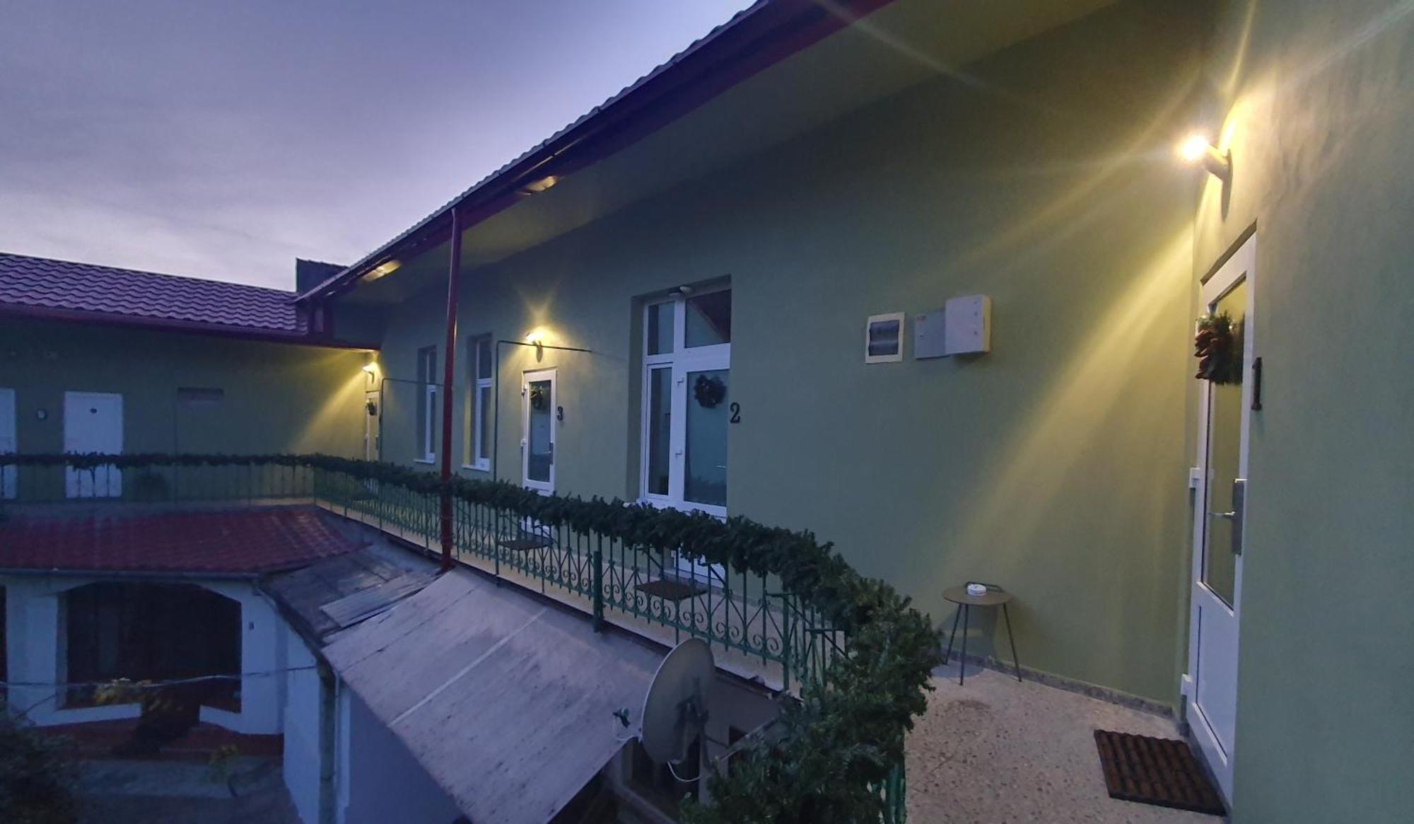 Hotel Casa Basarab Braşov Extérieur photo